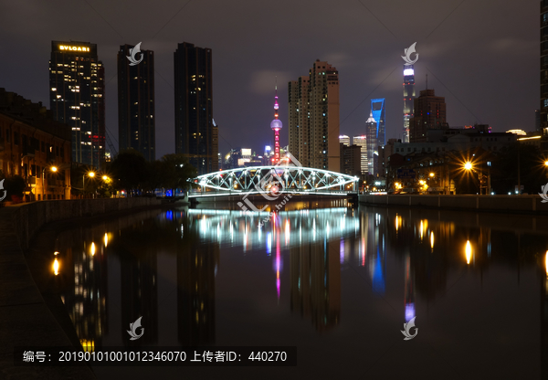 浙江路桥夜景