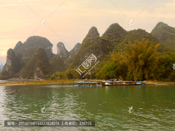 桂林山水漓江沿岸风光