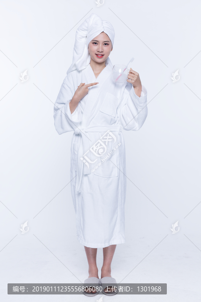 成人浴袍高清摄影图片