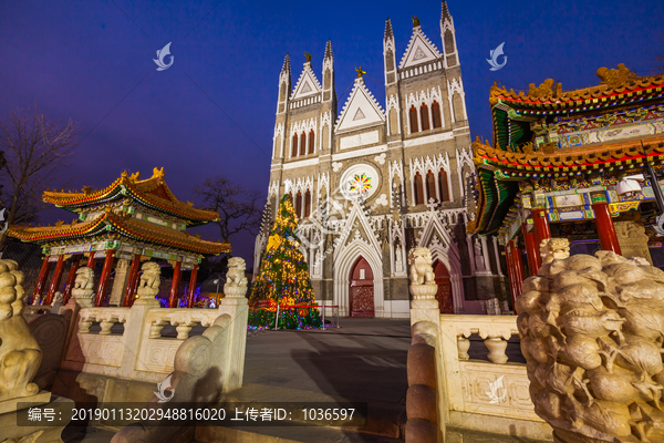 西什库教堂夜景