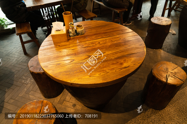 黄木圆桌