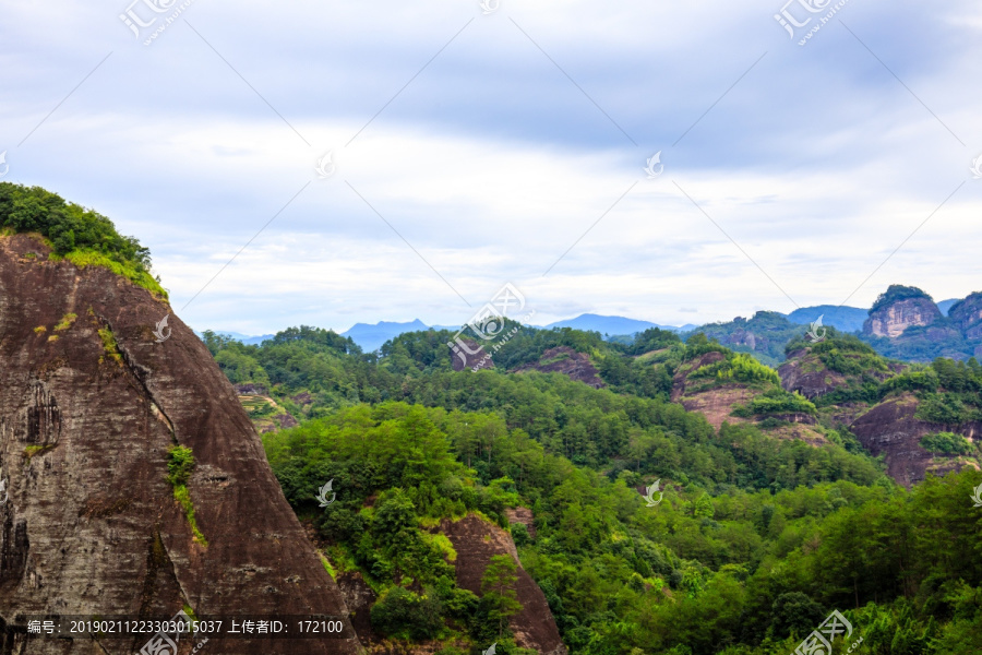 中国福建武夷山虎啸岩