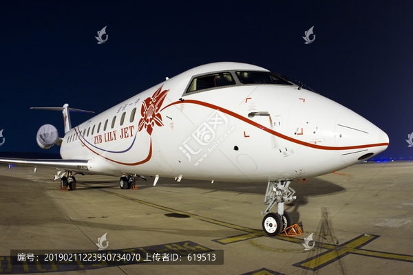 中一航空公务机夜景