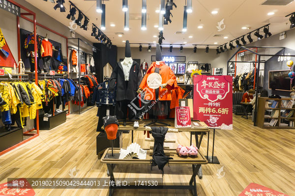 商场女装专卖店