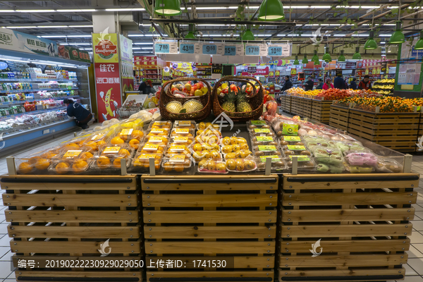 超市水果区内景