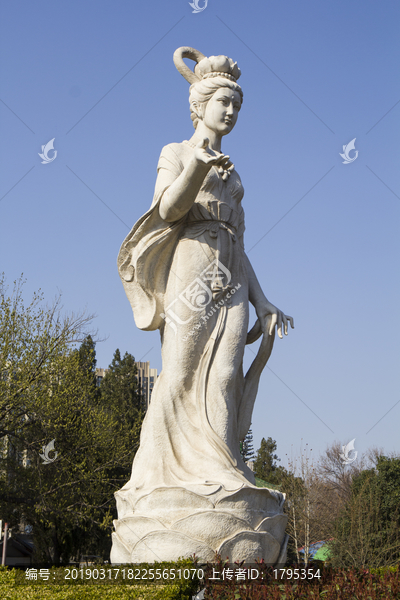 王城公园牡丹仙子雕像