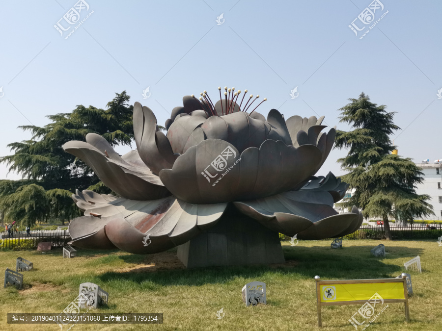 洛浦公园牡丹花雕塑