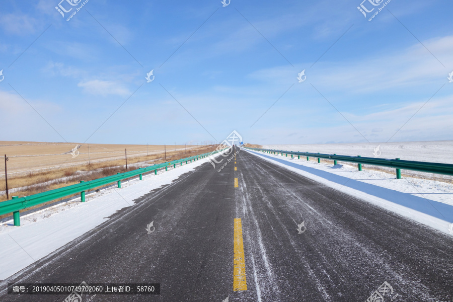 冬季草原公路