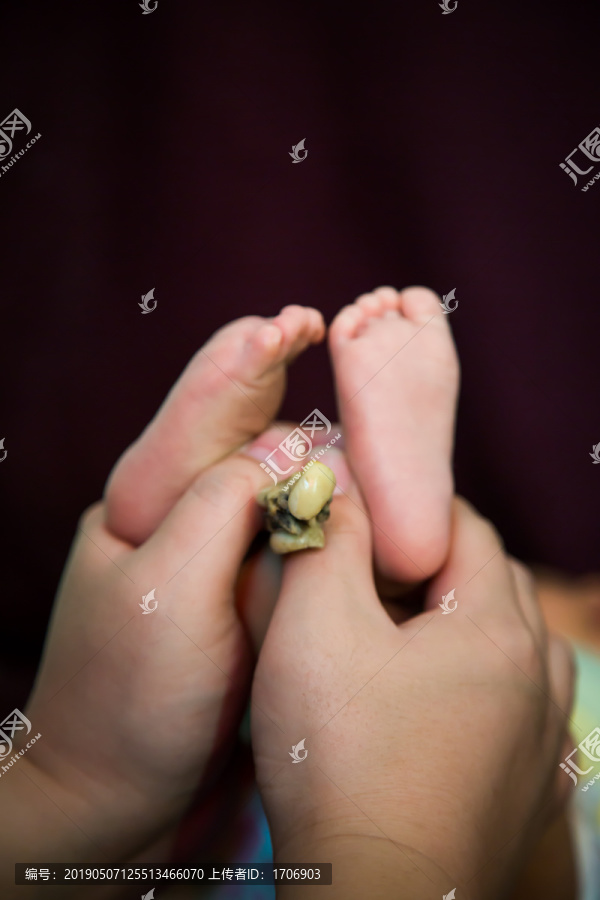 婴儿脚