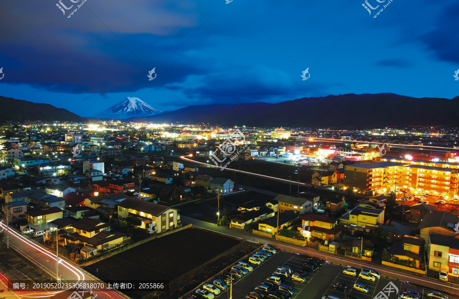 富士山夜景远眺