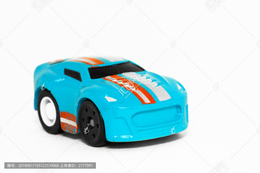 蓝色回力玩具车