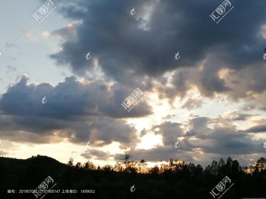 彩霞满天
