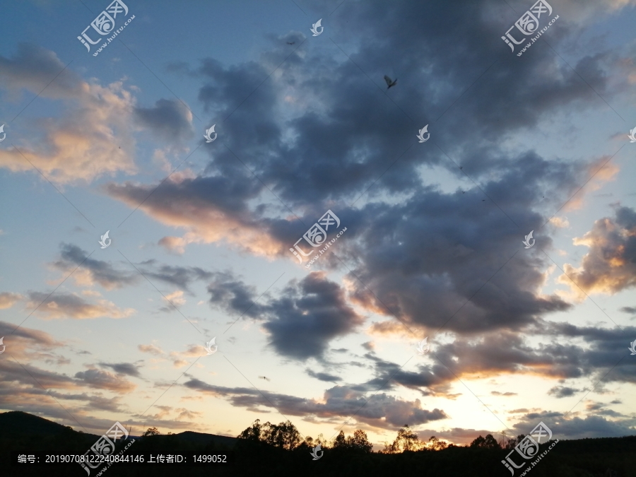 晚霞满天