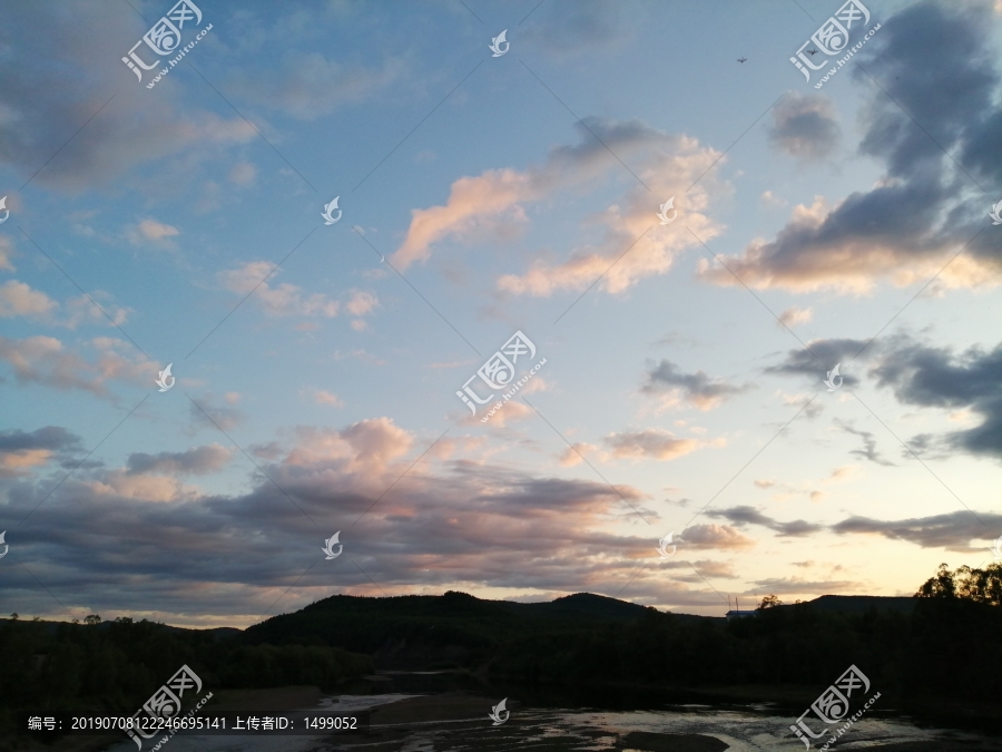 晚霞满天