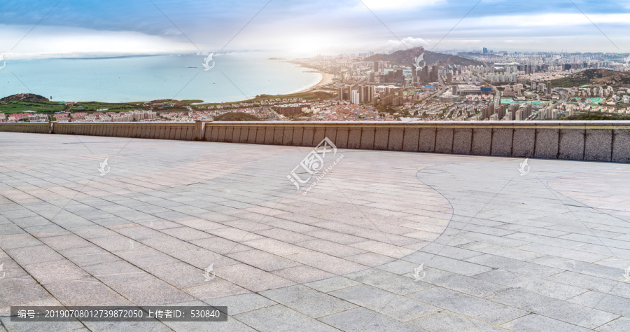 地砖路面和城市景观