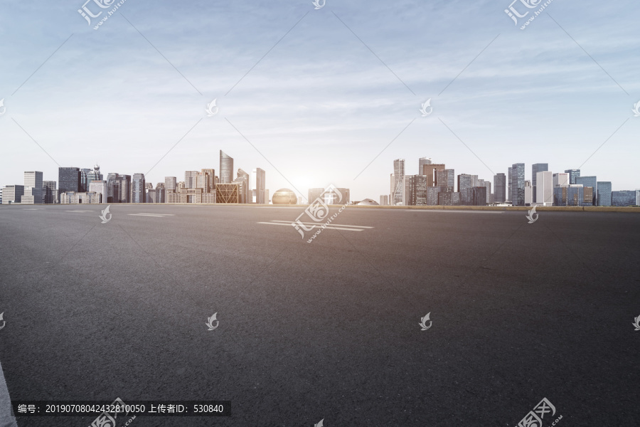 高速公路和城市景观
