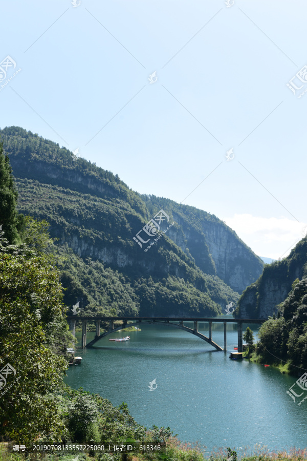 湖北恩施州马鹿河大桥河流桥梁