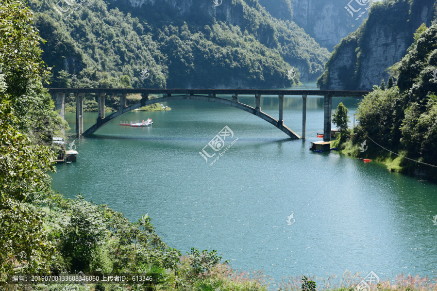 湖北恩施州马鹿河大桥河流桥梁
