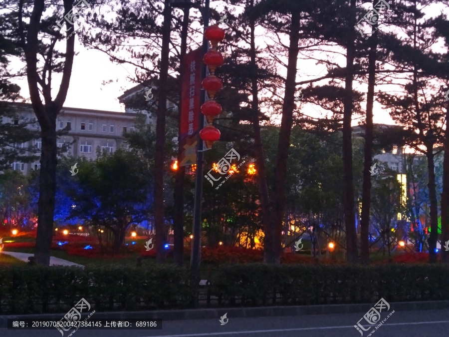 小镇夜色