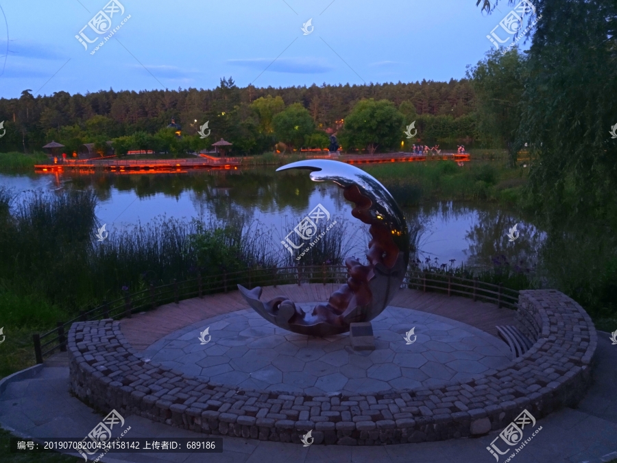 湖边夜色