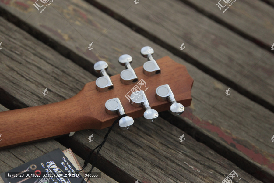 吉他乐器