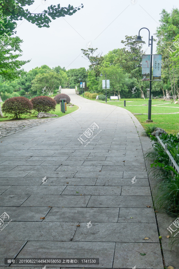 石板路面