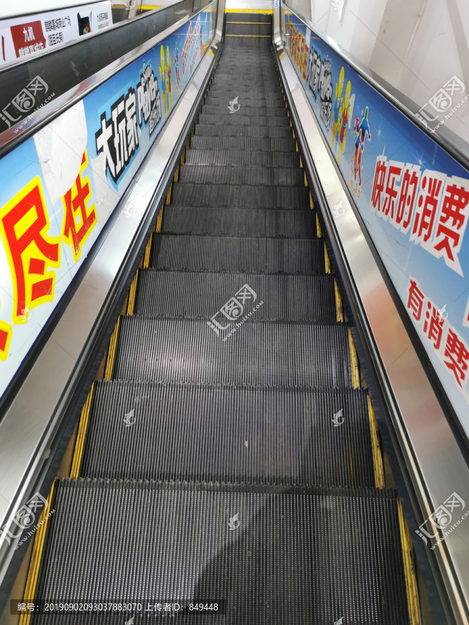 电梯