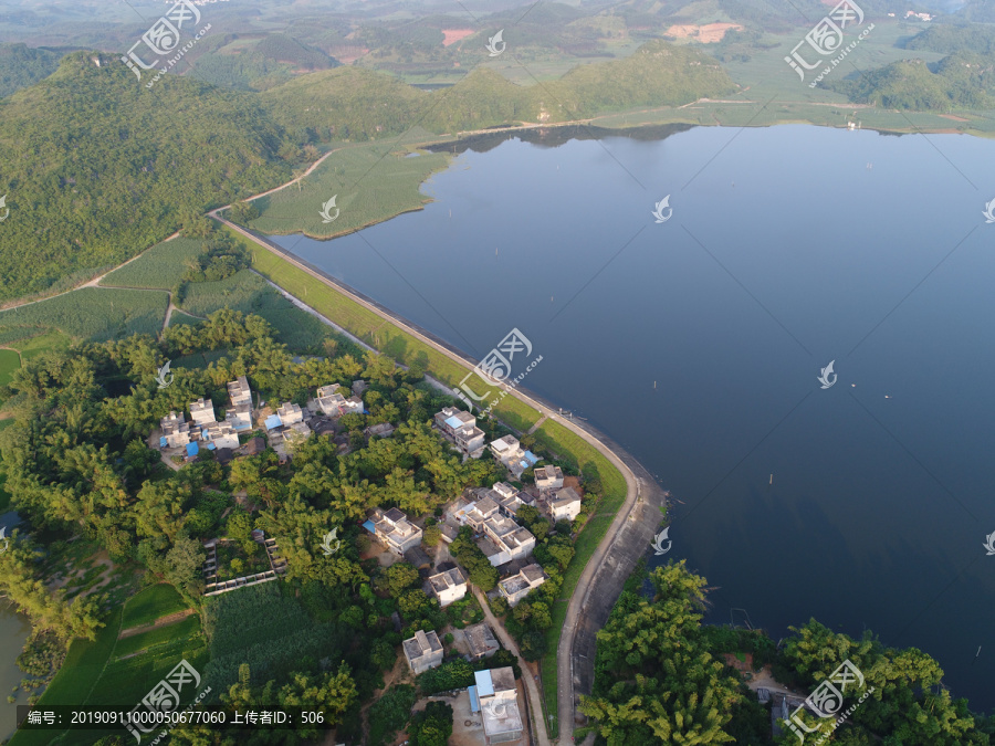 水库
