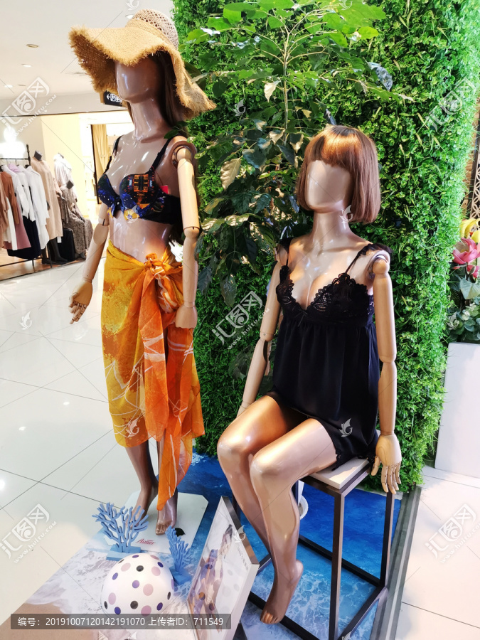 夏季女装店模特