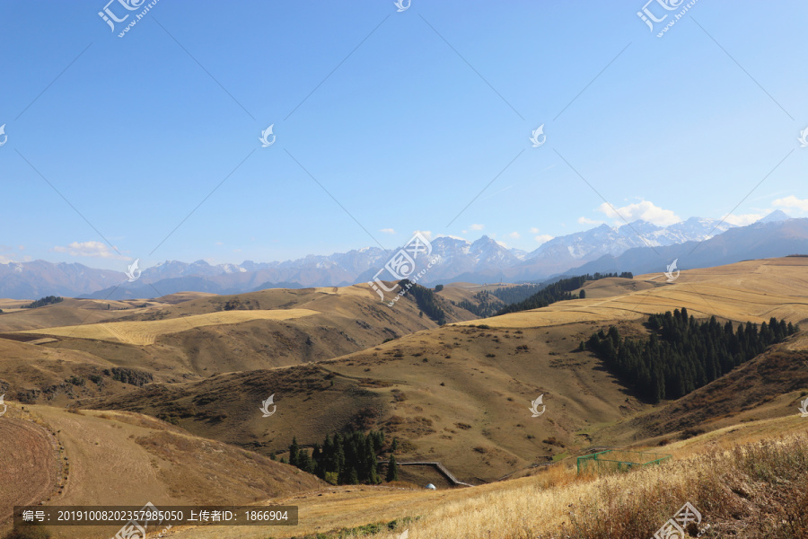 天山山脉美丽景色