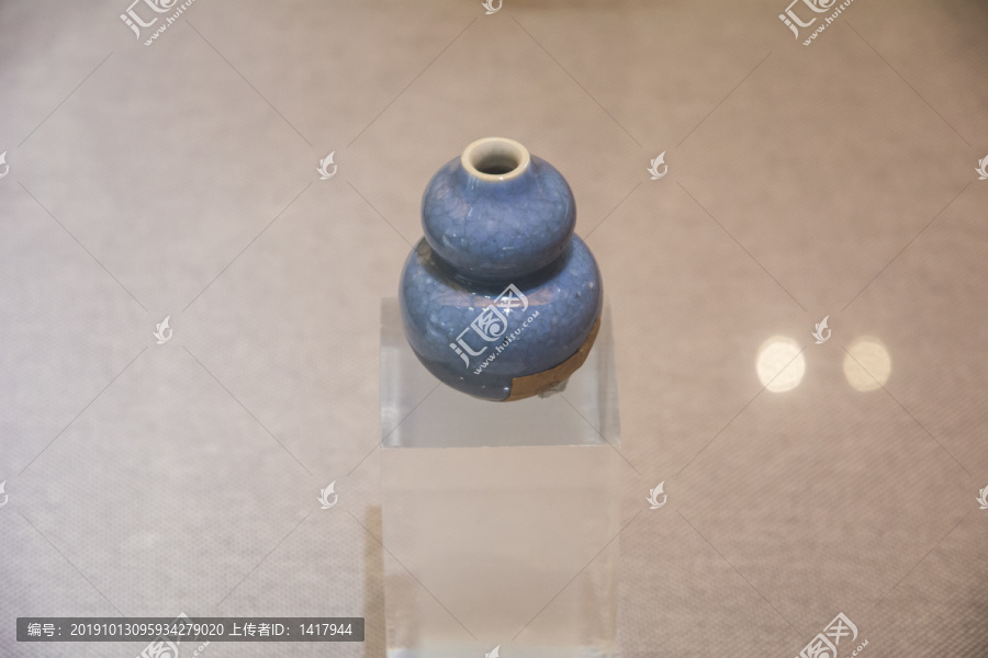 清代天青釉瓷葫芦瓶