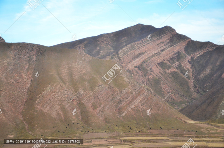 红砂岩山峰