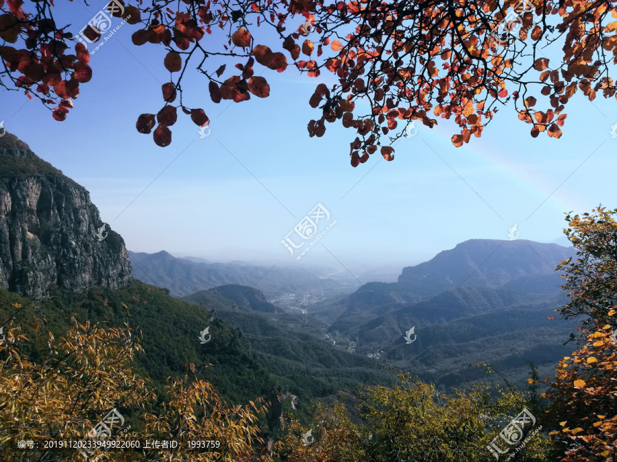 秋天山景