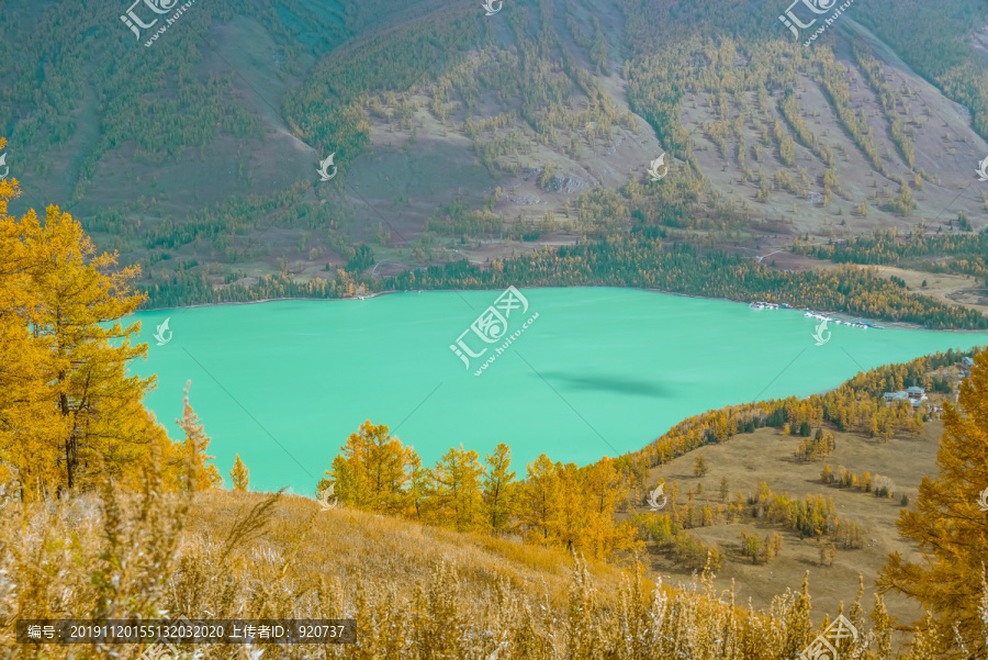 喀纳斯湖