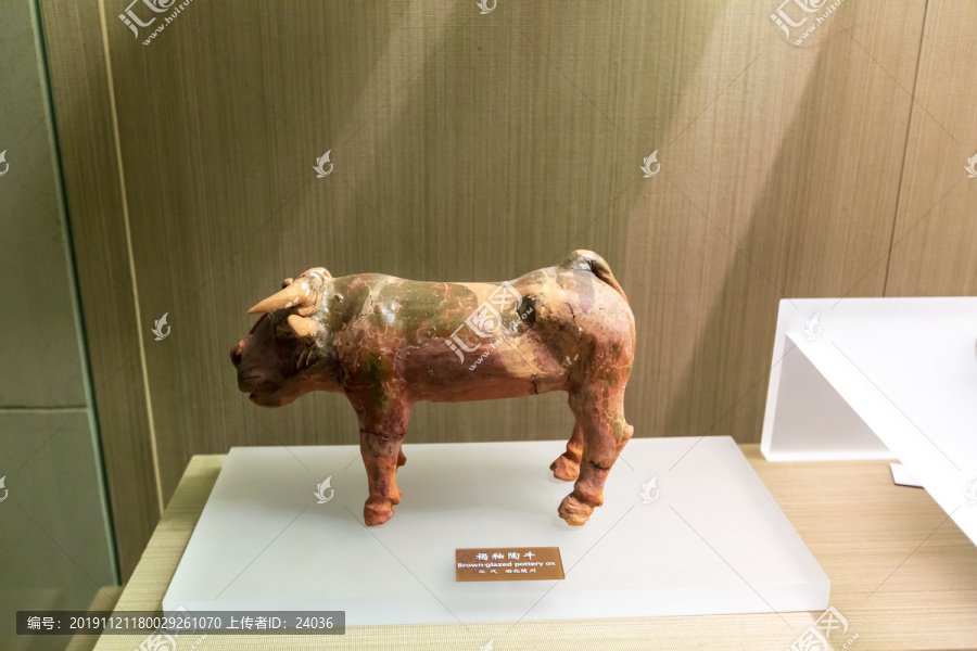 北京中国农业博物馆褐釉陶牛