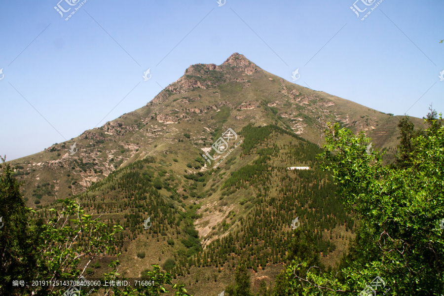 昭陵九嵕山主峰远眺