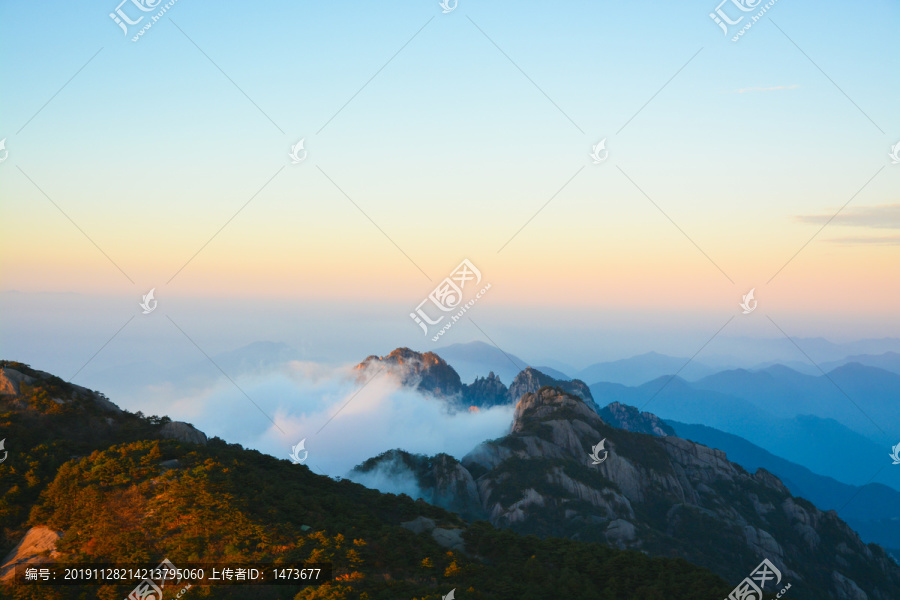 水墨群山