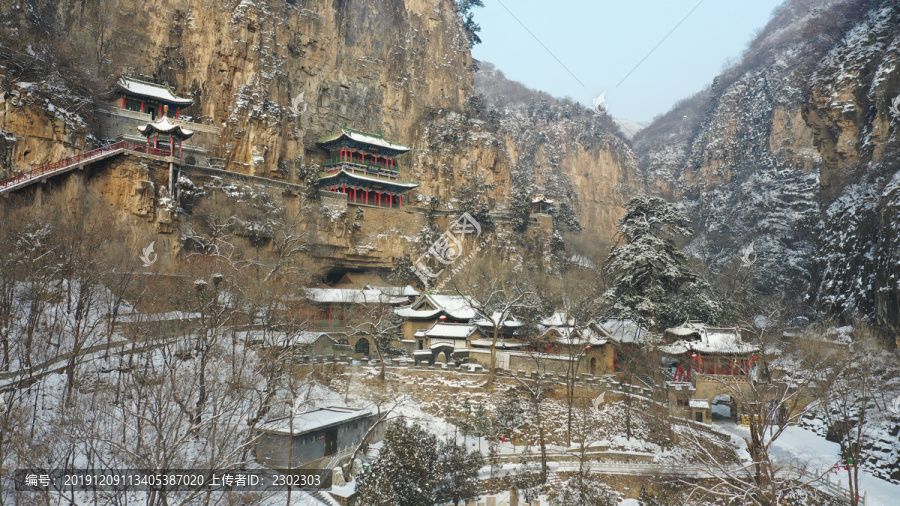 山西盂县藏山