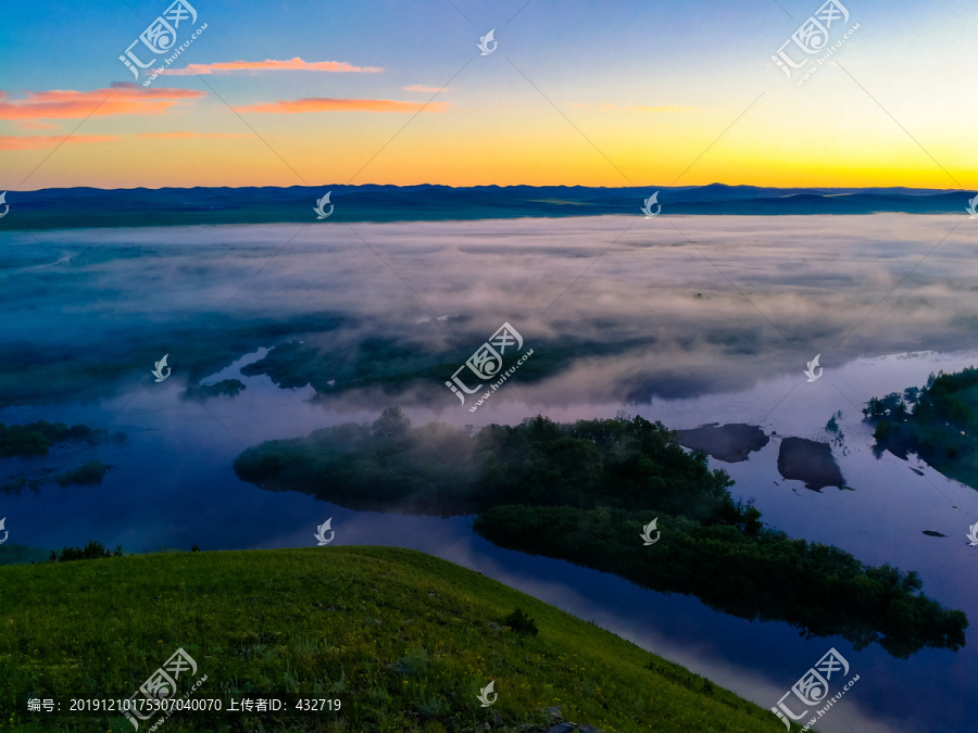 河流湿地平流雾