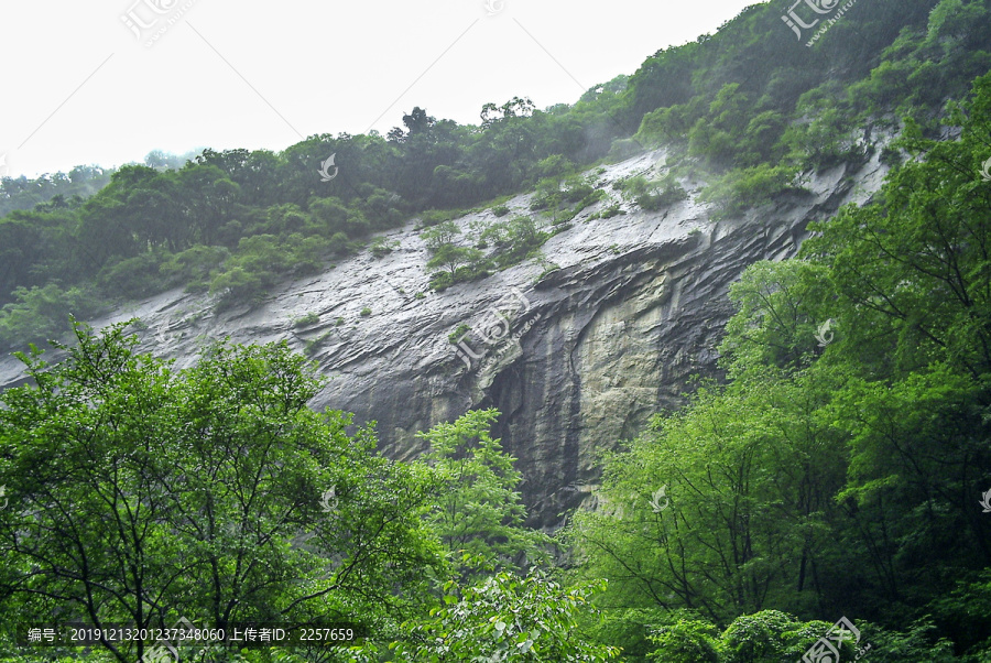 泼墨山风光