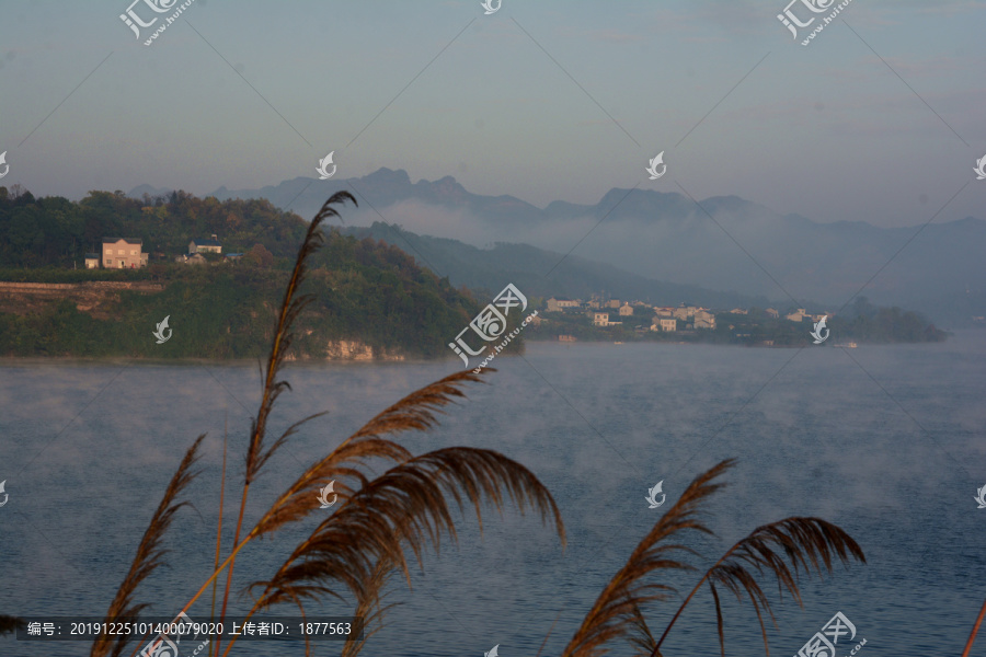 清晨秋景