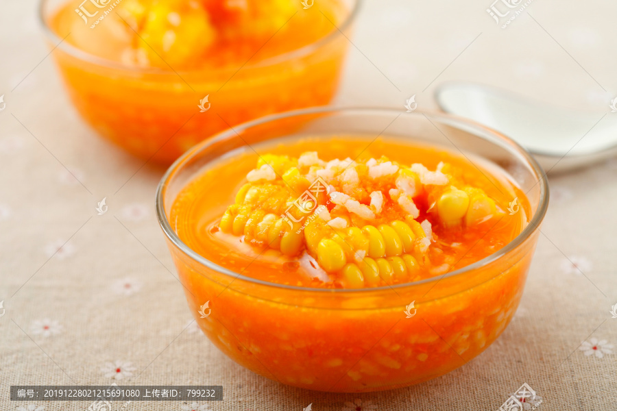 胡萝卜木瓜玉米汤