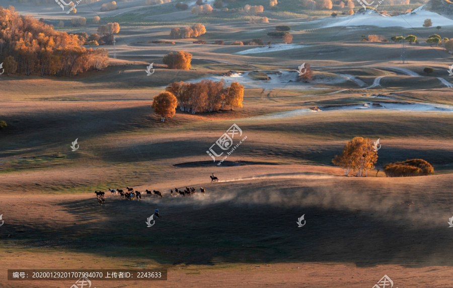 秋天的草原牧场