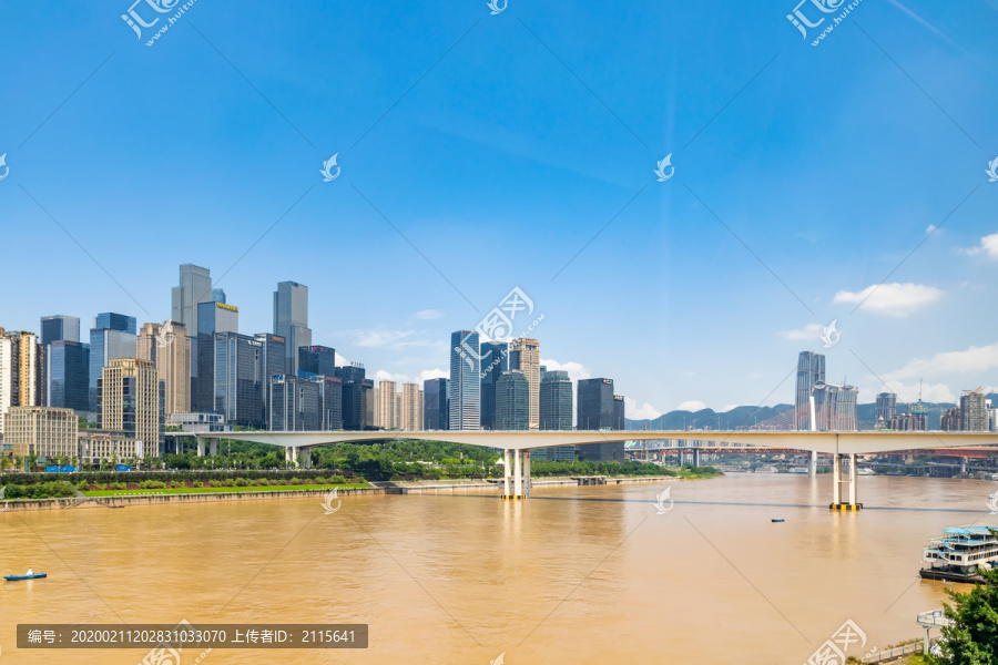 重庆城市建筑风光嘉陵江渝澳大桥