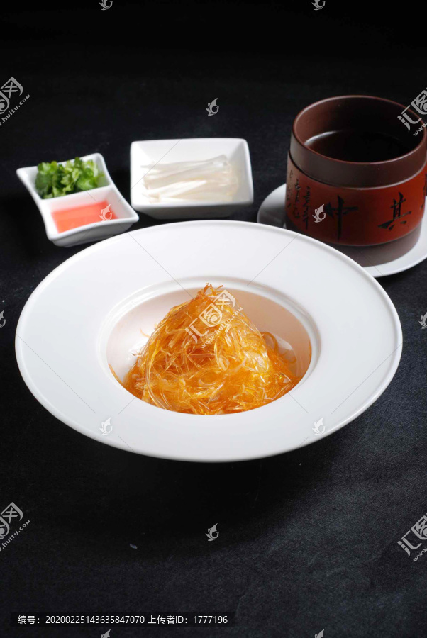 蟹黄捞海虎翅