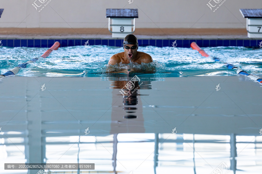 男子游泳运动员