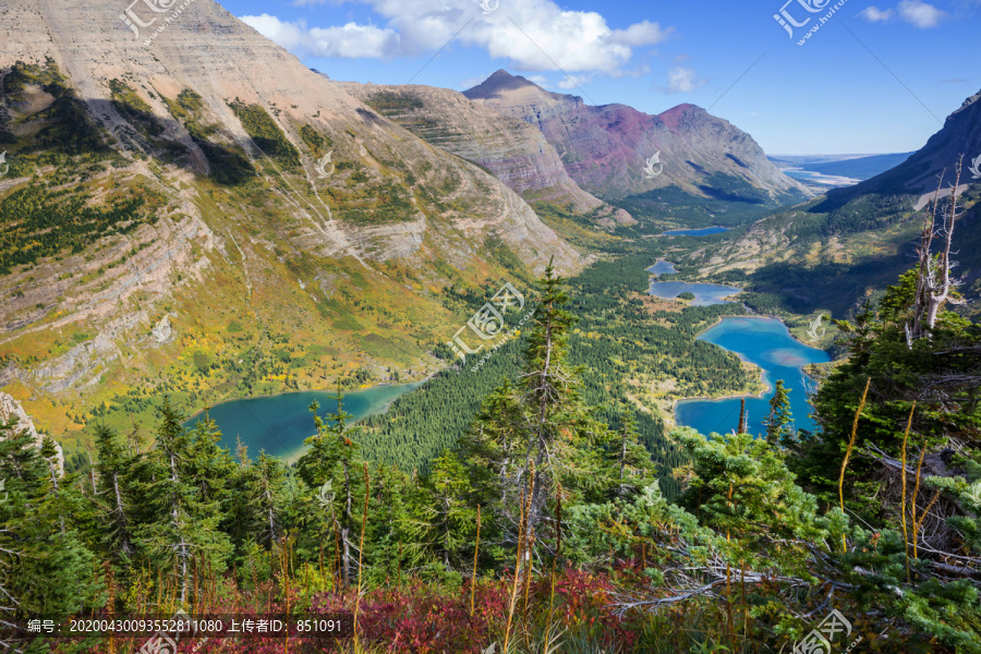 风景如画的岩石山峰