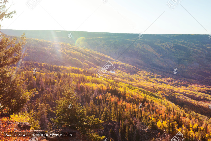 瓜拉纳皮深秋时节美景