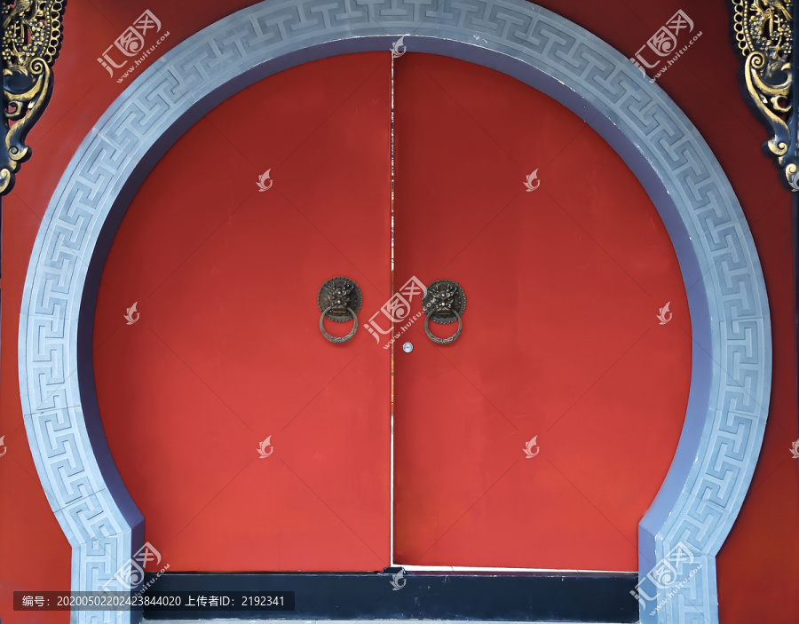 中式圆拱大红门