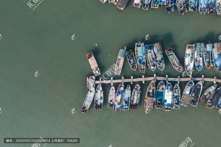 厦门海边传统渔村避风港航拍